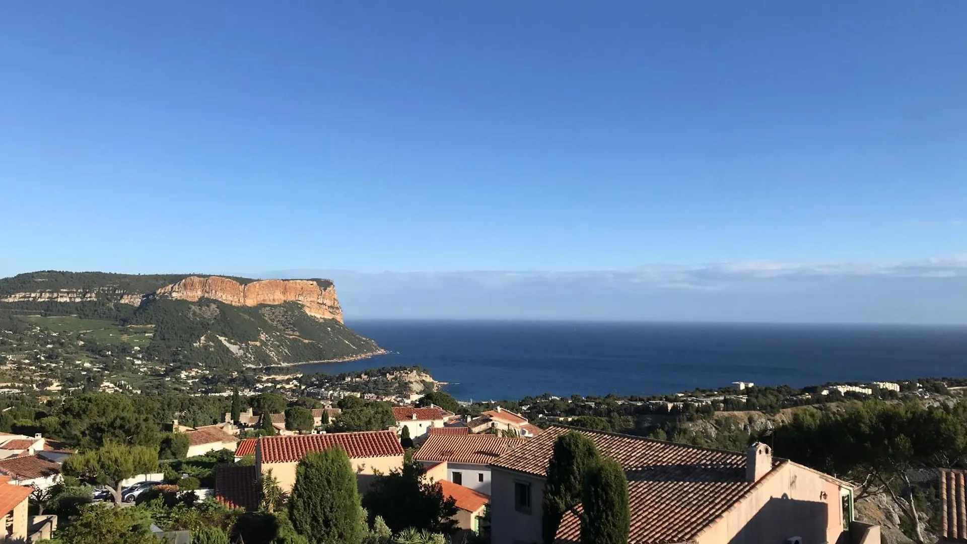 Magnifique Studio Cassis Vue Mer