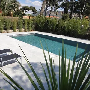 Vakantiehuis - Maison Les Calanques - Piscine Chauffee, Cassis